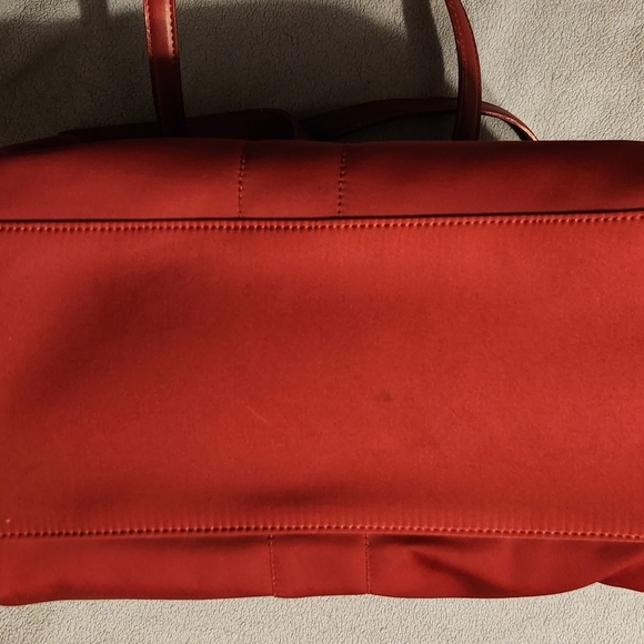 Beautiful City DKNY Bag - Picture 4 of 9